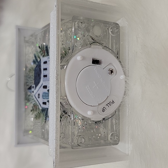 Winter Church light up water lantern - Picture 9 of 11